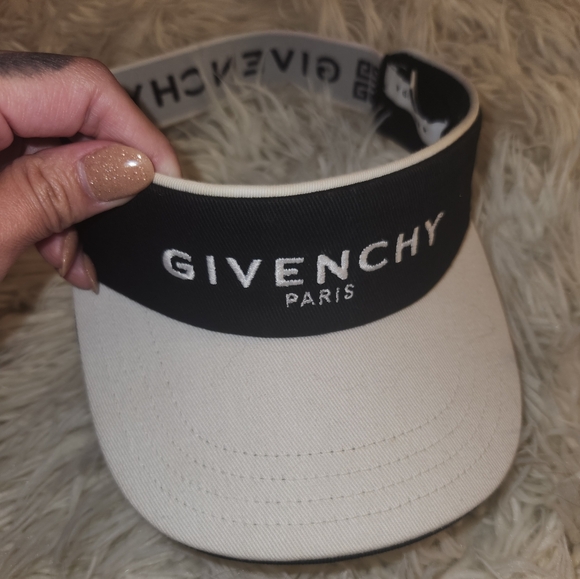 Givenchy Visor Black and White - Picture 4 of 6